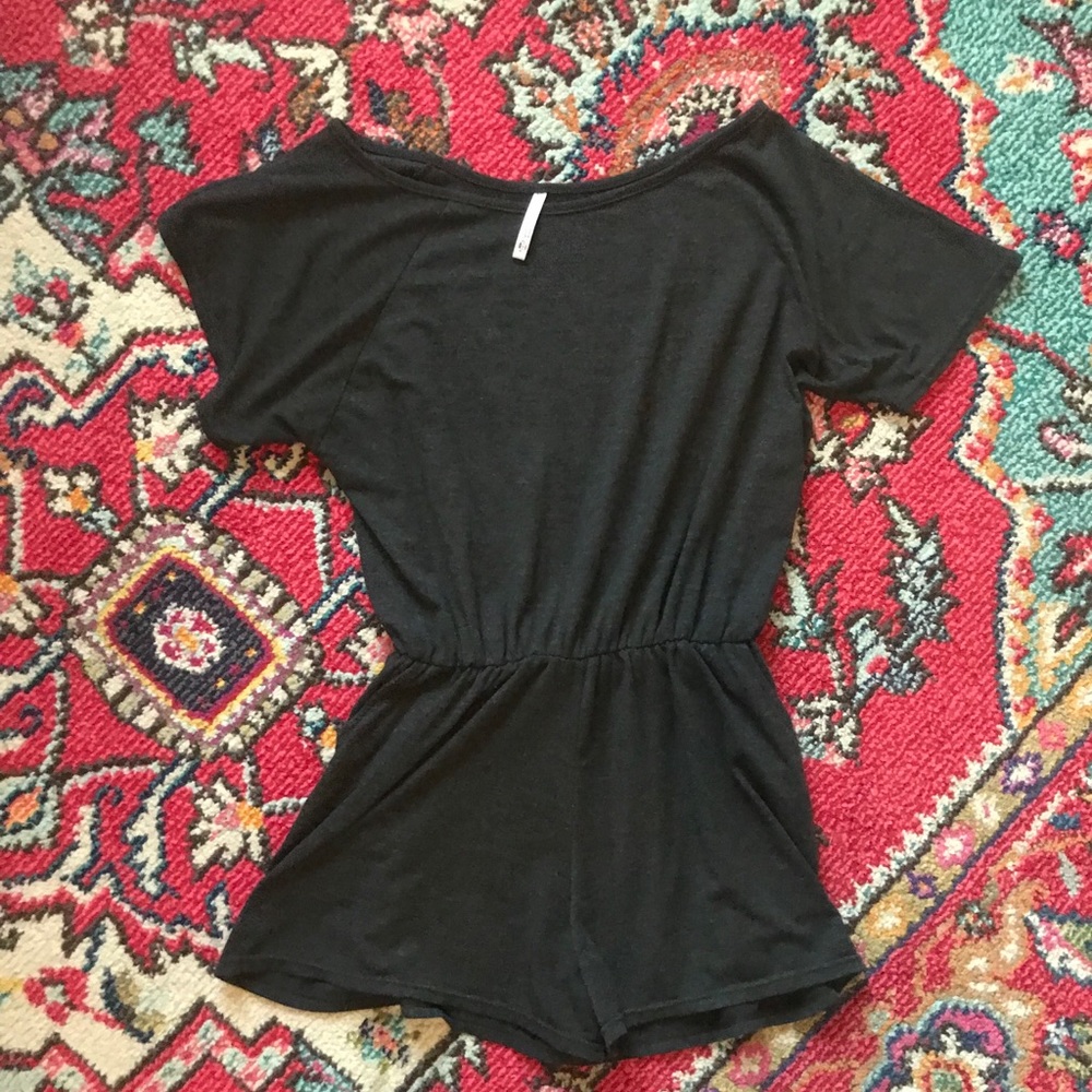 Simple gray off shoulder romper pockets